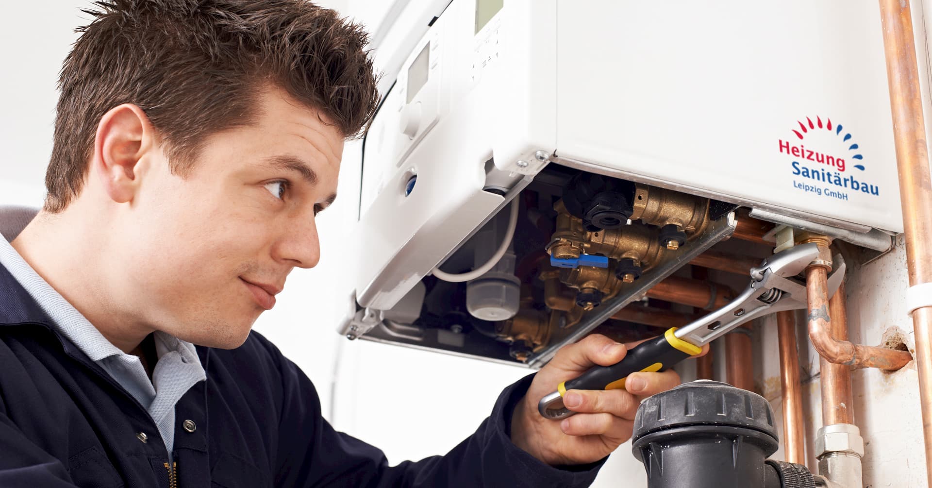 Heizung- Sanitärbau Leipzig GmbH stattet Wohnungen, Gewerbe und Hotelanlagen mit hochwertigen Heizungs- und Sanitäranlagen aus. Dabei setzen wir auf Erneuerbare Energien. Wir bauen im Raum Leipzig und Berlin.