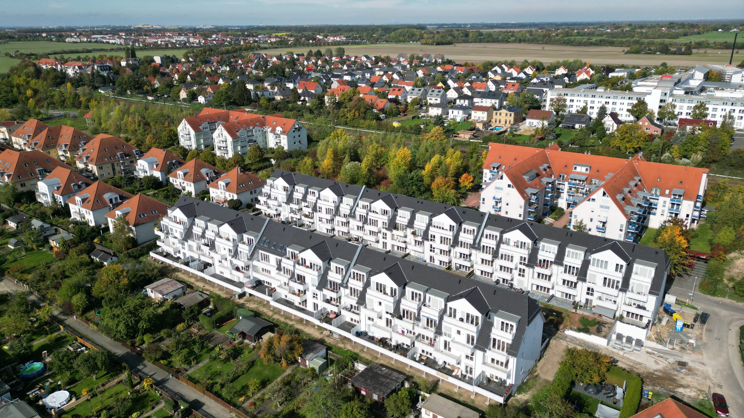 Heizung- Sanitärbau Leipzig GmbH stattet Wohnungen, Gewerbe und Hotelanlagen im Raum Leipzig und Berlin mit hochwertigen Heizungs- und Sanitäranlagen aus. Dabei setzen wir auf Erneuerbare Energien.