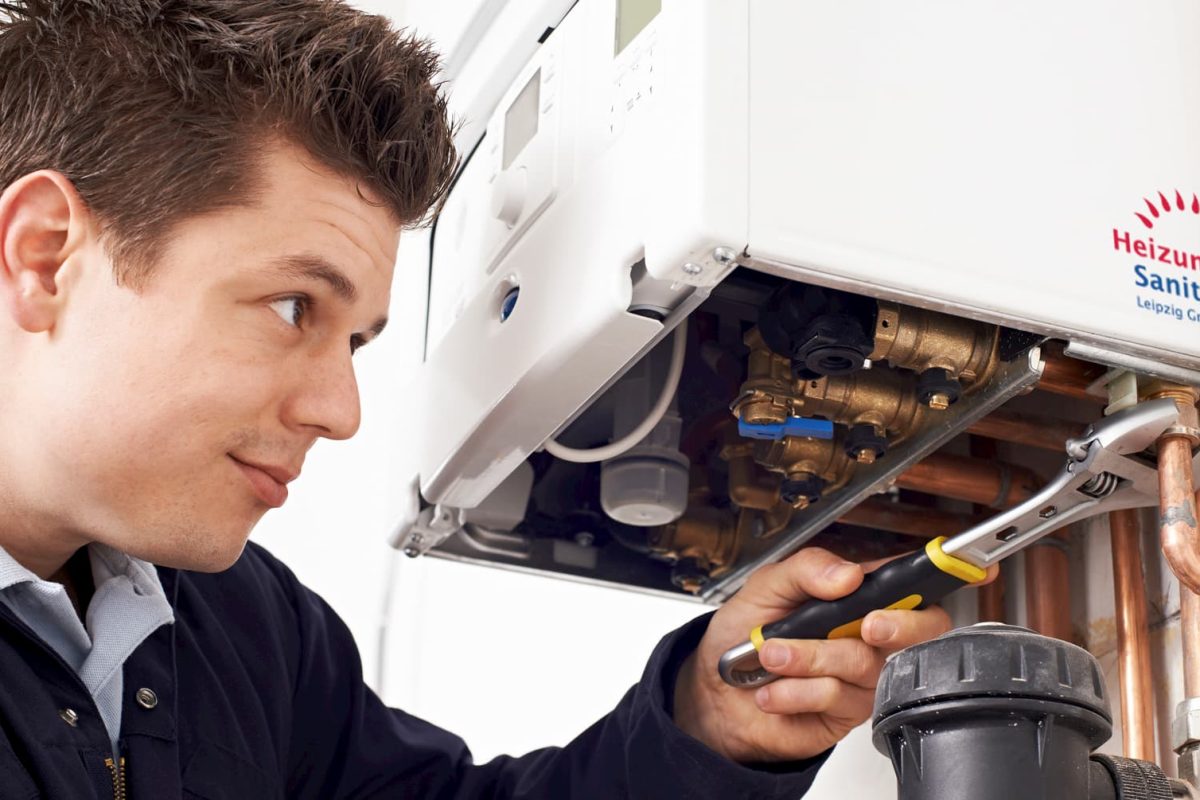 Heizung- Sanitärbau Leipzig GmbH stattet Wohnungen, Gewerbe und Hotelanlagen mit hochwertigen Heizungs- und Sanitäranlagen aus. Dabei setzen wir auf Erneuerbare Energien. Wir bauen im Raum Leipzig und Berlin.